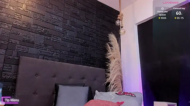 Snapshot of Maite_Smith_ chatting on 11/21/25, 04:33 Maite Smith online show from 11/21/25, 04:33