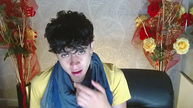 Snapshot of star_boyxx chatting on 10/10/25, 02:07 star boyxx online show from 10/10/25, 02:07