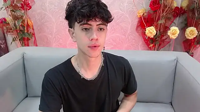 Snapshot of star_boyxx chatting on 09/20/25, 03:17 star boyxx online show from 09/20/25, 03:17