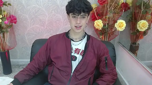 Snapshot of star_boyxx chatting on 10/15/25, 08:50 star boyxx online show from 10/15/25, 08:50