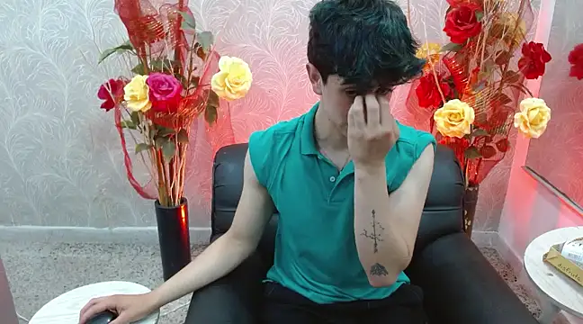 Snapshot of star_boyxx chatting on 03/11/25, 10:42 star boyxx online show from 03/11/25, 10:42