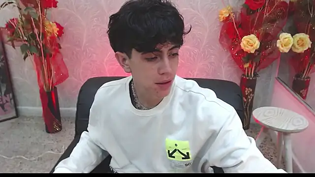 Snapshot of star_boyxx chatting on 09/29/25, 08:58 star boyxx online show from 09/29/25, 08:58