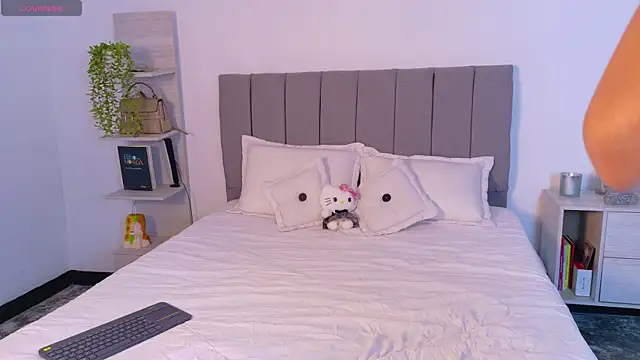 zarahCute online show from 11/22/25, 11:58