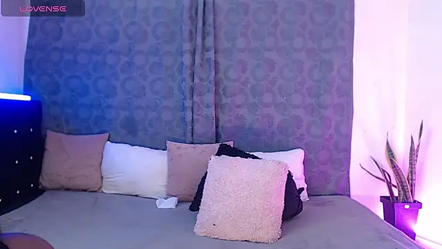 Lauryn lee online show from 04/22/26, 12:06