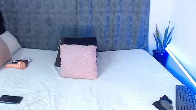 Lauryn lee online show from 03/10/26, 08:46