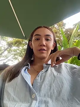 natashaleightt online show from 04/10/26, 08:16