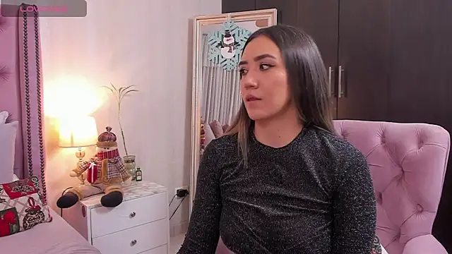 natashaleightt online show from 12/21/25, 04:14