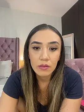 natashaleightt online show from 10/26/25, 11:16