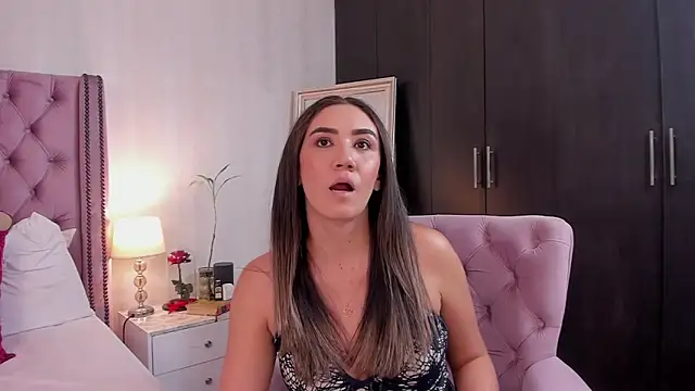 natashaleightt online show from 03/24/26, 01:27