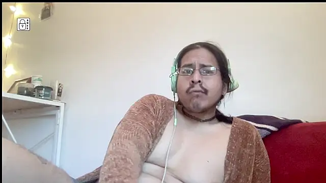 erikcrack05 online show from 03/18/25, 09:32