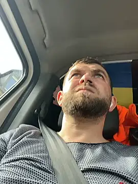 Snapshot of daniel21p chatting on 03/10/25, 03:30 daniel21p online show from 03/10/25, 03:30