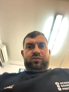 Snapshot of daniel21p chatting on 11/17/25, 02:26 daniel21p online show from 11/17/25, 02:26