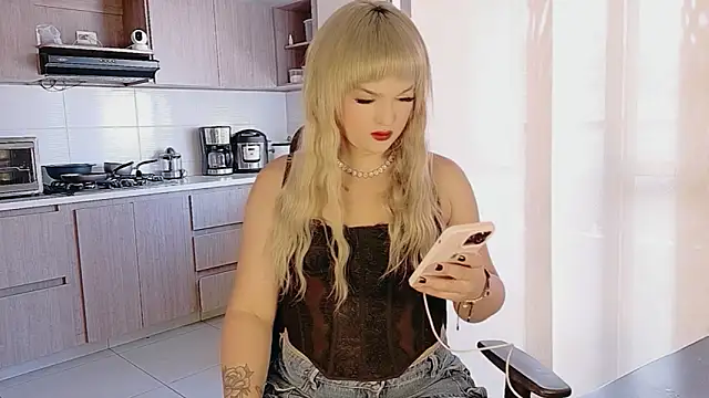 Snapshot of ScarletThompsonx chatting on 06/20/26, 09:31 ScarletThompsonx online show from 06/20/26, 09:31