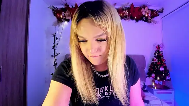 ScarletThompsonx online show from 12/03/25, 05:19