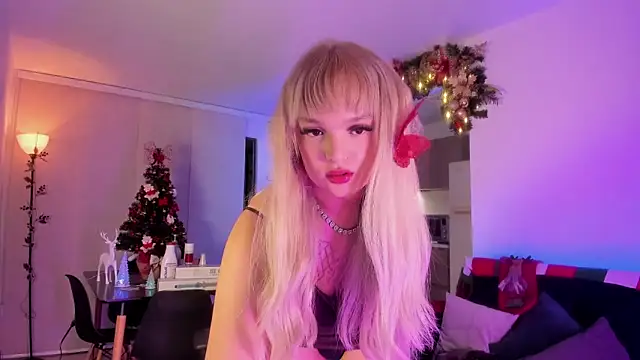 ScarletThompsonx online show from 12/15/25, 12:16