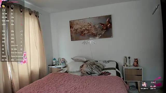 Snapshot of jessyegoldenn chatting on 03/06/25, 12:19 jessyegoldenn online show from 03/06/25, 12:19