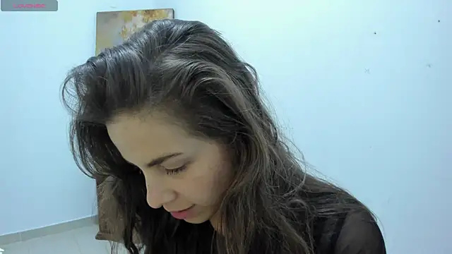 Snapshot of jessyegoldenn chatting on 10/10/25, 12:44 jessyegoldenn online show from 10/10/25, 12:44