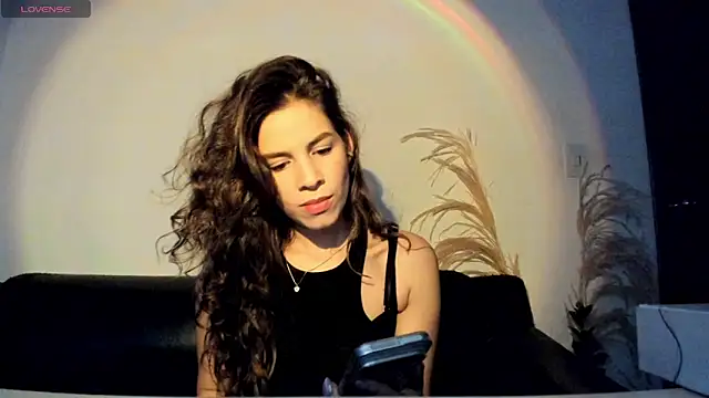 Snapshot of jessyegoldenn chatting on 06/18/26, 12:53 jessyegoldenn online show from 06/18/26, 12:53