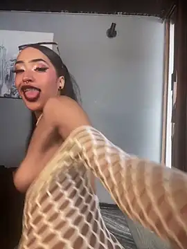 MichelleDiaz Pink online show from 11/27/25, 05:13