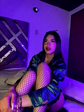 MichelleDiaz Pink online show from 11/12/25, 04:27