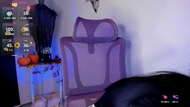 MiaWilsson  online show from 10/10/25, 04:02