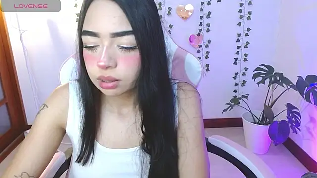 Snapshot of hellokitty__valery chatting on 06/30/26, 11:49 hellokitty valery online show from 06/30/26, 11:49