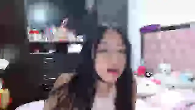 Snapshot of hellokitty__valery chatting on 03/23/25, 03:21 hellokitty valery online show from 03/23/25, 03:21
