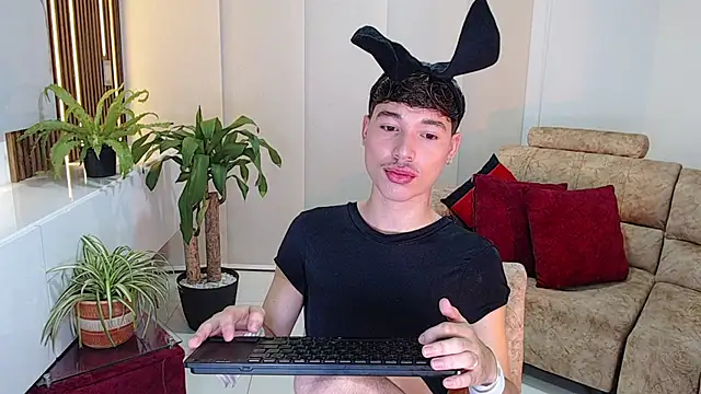 cod dolll online show from 11/01/25, 12:28