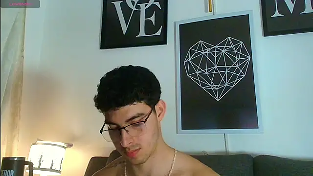 thomyafar online show from 12/01/25, 03:51