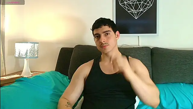 Snapshot of thomyafar chatting on 09/11/25, 02:22 thomyafar online show from 09/11/25, 02:22