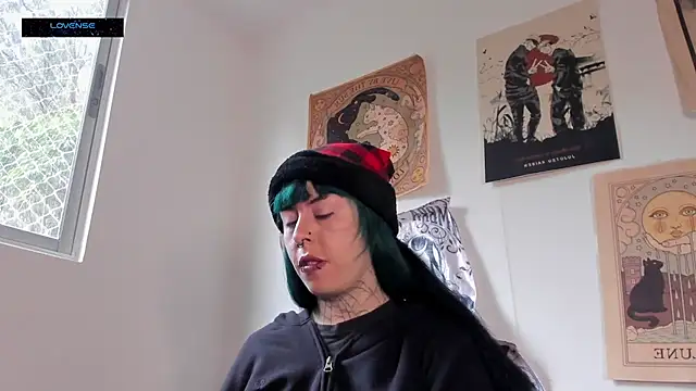 Hisato111 online show from 12/18/25, 01:37