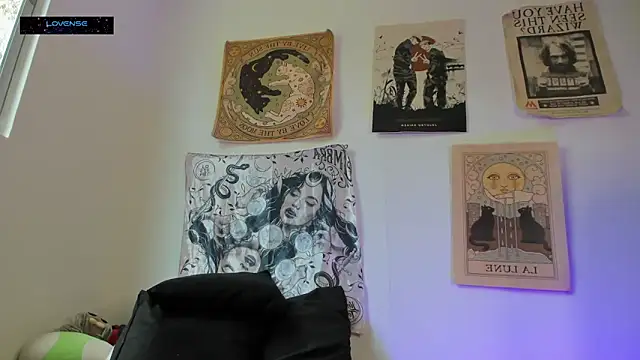 Hisato111 online show from 11/18/25, 02:53