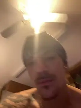 Snapshot of Polaroid_White chatting on 11/03/25, 07:17 Polaroid White online show from 11/03/25, 07:17