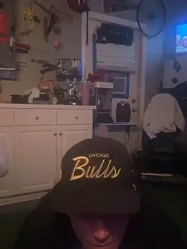 Snapshot of Polaroid_White chatting on 12/15/25, 11:05 Polaroid White online show from 12/15/25, 11:05