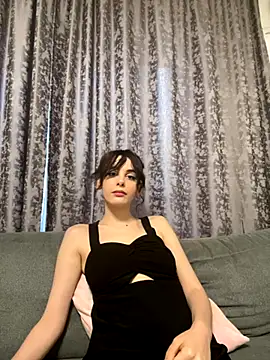 Snapshot of Mazzekyn chatting on 09/14/25, 04:18 Mazzekyn online show from 09/14/25, 04:18