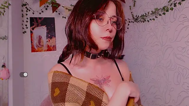  miraclecattt  online show from 10/04/25, 09:33