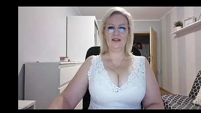 DianaLive online show from 12/05/25, 07:29