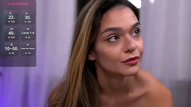 Snapshot of RobertaRosetti chatting on 10/03/25, 08:38 RobertaRosetti online show from 10/03/25, 08:38