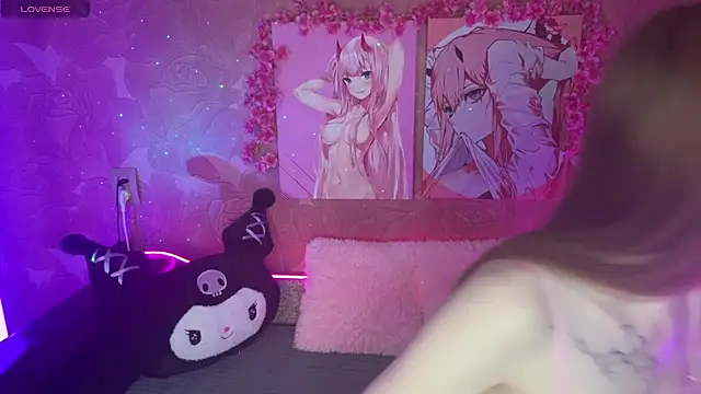 Snapshot of Adele_kawaii chatting on 10/25/25, 04:22 Adele kawaii online show from 10/25/25, 04:22