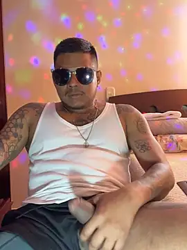 Saipuer31 online show from 12/22/25, 07:47