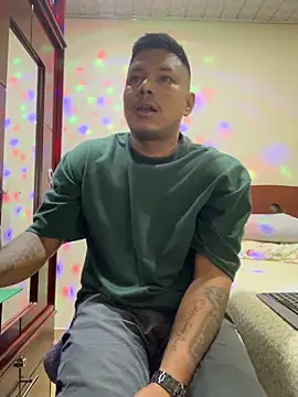 Saipuer31 online show from 12/19/25, 07:11