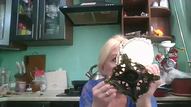 Heidi-Helga online show from 02/06/26, 05:47
