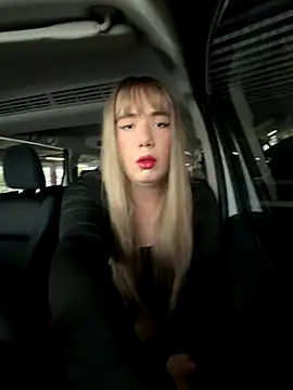 69lunafemboy69 online show from 09/27/25, 10:49