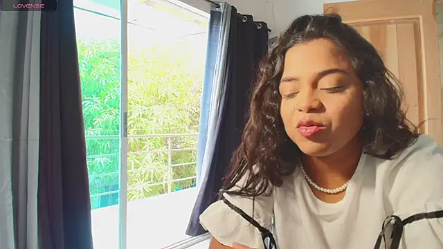 Snapshot of tatiana_10 chatting on 02/25/25, 03:20 tatiana 10 online show from 02/25/25, 03:20