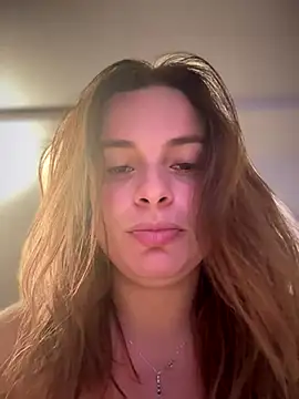 gynna kimera online show from 10/31/25, 03:14