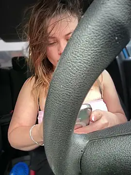 gynna kimera online show from 02/16/26, 12:37