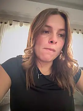 gynna kimera online show from 10/28/25, 03:44