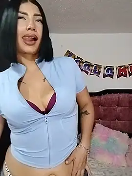 Snapshot of Kylie_brazt chatting on 06/30/26, 04:23 Kylie brazt online show from 06/30/26, 04:23