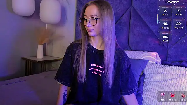 VictoriaLights online show from 02/13/26, 06:13