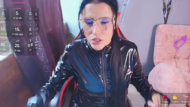 SophiTay online show from 11/04/25, 06:33